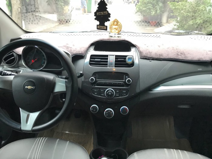 Chevrolet Spark LT 1.2 màu bạc 2016 số sàn xe gia đình chính chủ.