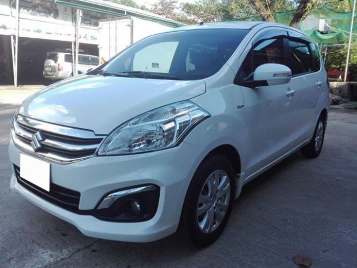Cần bán xe Suzuki Eatiga 2016 ,màu trắng ngọc trinh