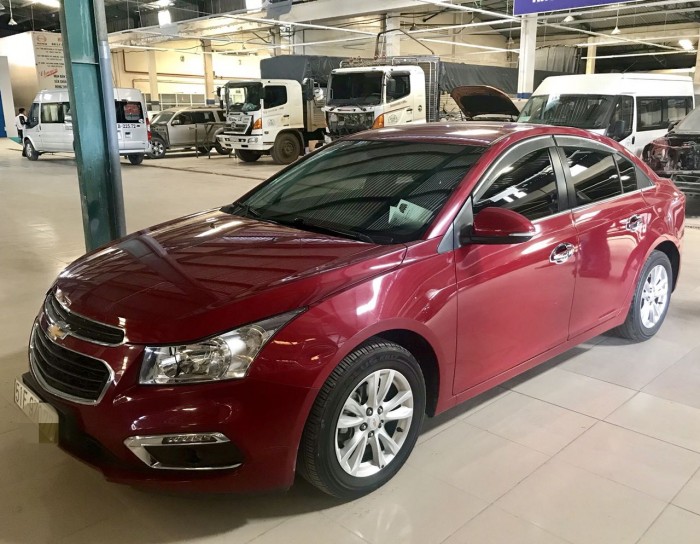 Cruze LT 1.6L- gia đình sử dụng