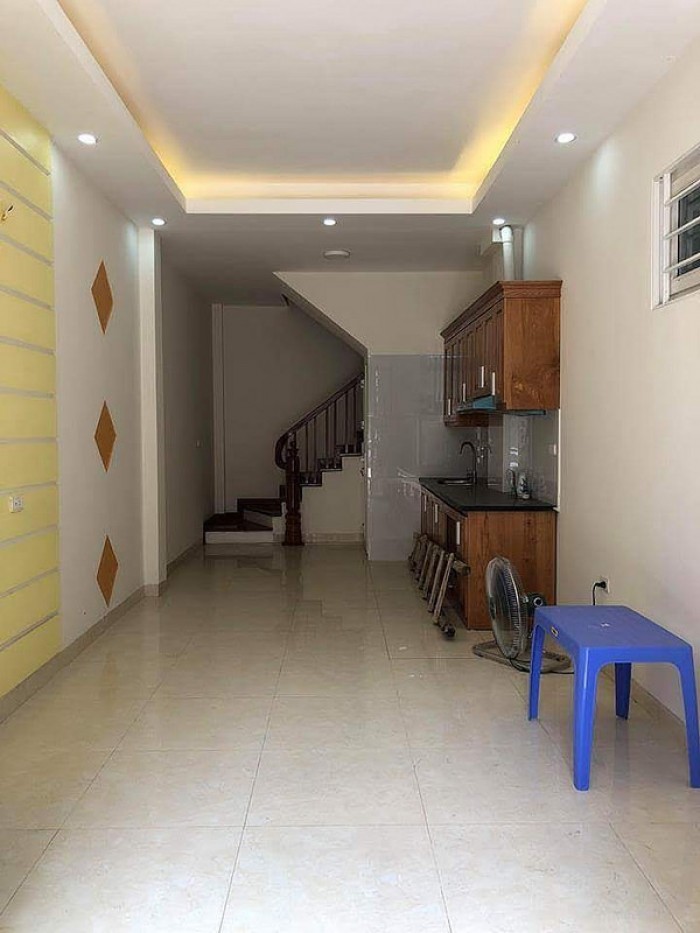 Tôi cần bán gấp nhà 40m2 Mậu Lương, Kiến Hưng, ô tô đỗ cửa, kinh doanh tốt.