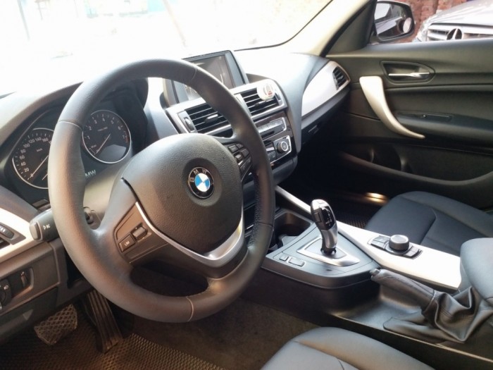 BMW 118i màu Đỏ/Đen sản xuất 2015 đăng ký 2016 nhập khẩu Đức Biển Hà Nội