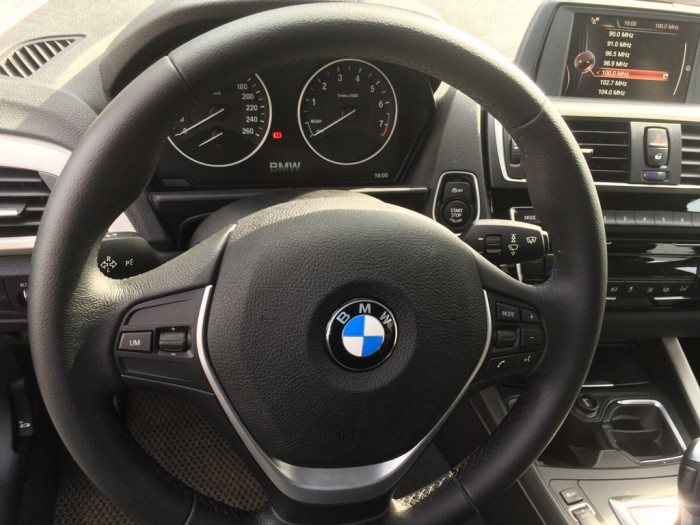 BMW 118i màu Đỏ/Đen sản xuất 2015 đăng ký 2016 nhập khẩu Đức Biển Hà Nội