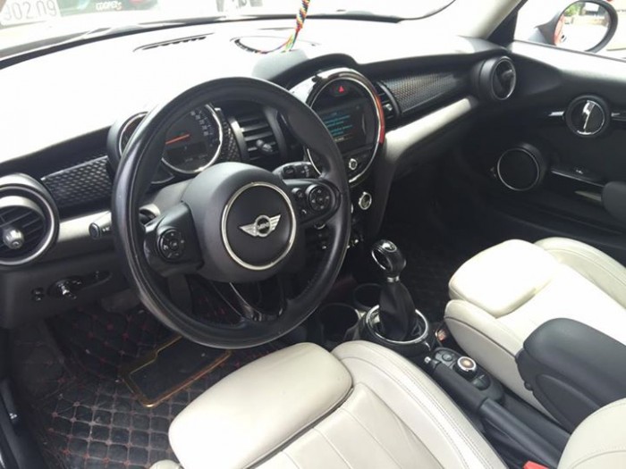 Bán em MINI Cooper 2015 màu đỏ 2 cửa nhập khẩu Anh