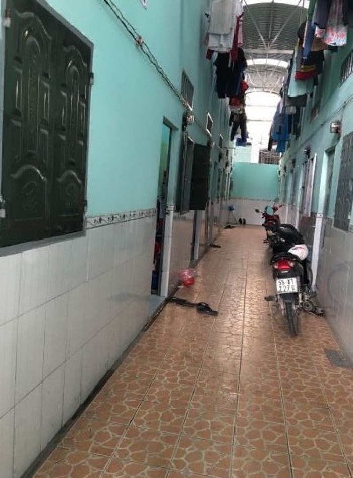 Bán dãy trọ không có người quản lí, kín phòng, đường nhựa 8m, đã có GPXD, SHR