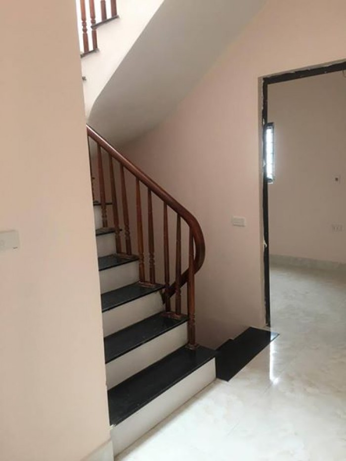 Có ngay nhà tự thiết kế 34,2m² phố Trạm, Long Biên