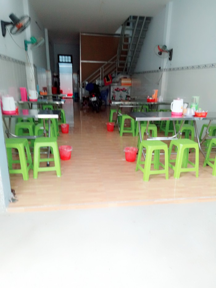 Sang quán ăn mặt bằng nguyên căn 2 tấm thuê 7.5tr