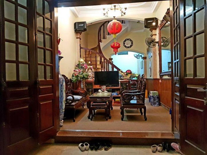 Bán nhà phân lô cao cấp Hoàng Cầu DT 45m