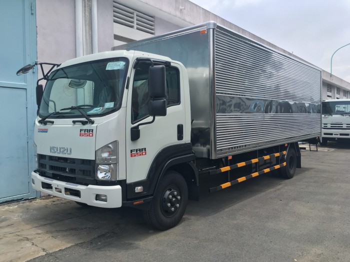 Bán xe tải Isuzu 6 tấn 2 hỗ trợ vay ngân hàng cao đến 95%