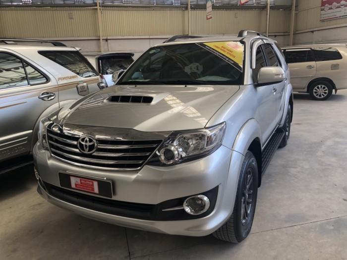 Bán xe đẹp Fortuner 2016 Máy dầu số sàn, giá siêu tốt
