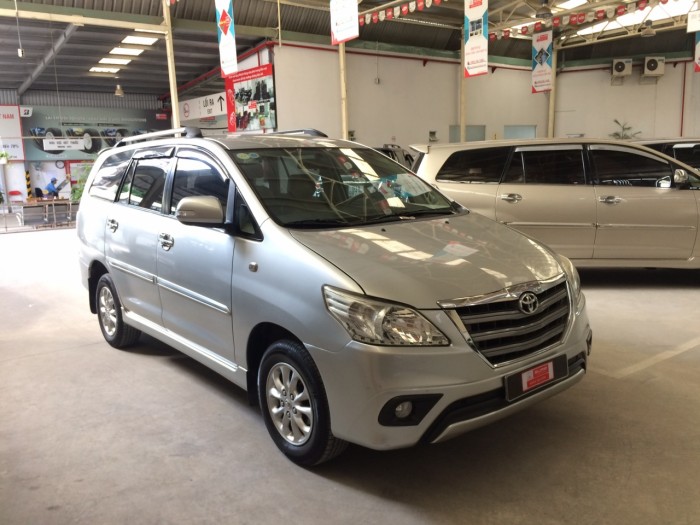 Bán xe cũ Innova 2.0G Tự động 2014, trả góp, giá tốt