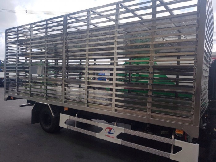 Xe tải hino 6 tấn 2 xe chuyên dùng chở gia cầm