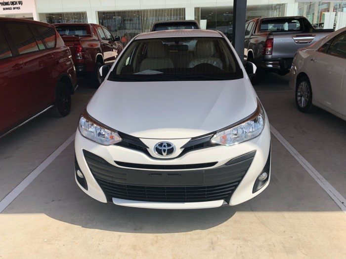 Vios 1.5E cvt màu trắng giao ngay