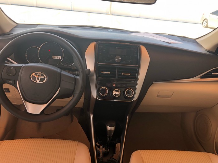 Vios 1.5E cvt màu trắng giao ngay