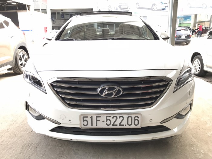 Bán Hyundai Sonata 2.0AT màu trắng số tự động nhập Hàn Quốc 2015 biển Sài Gòn