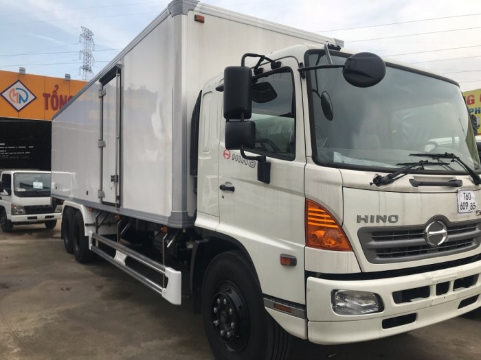 Xe tải Hino 16 tấn thùng đông lạnh