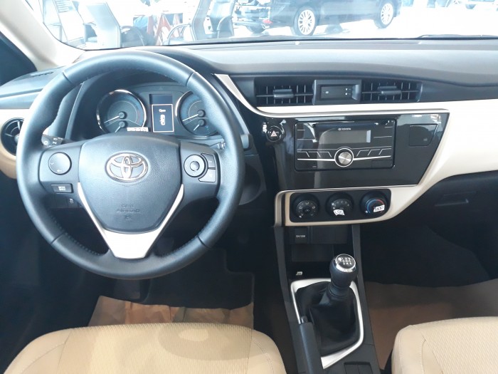 Toyota Corolla Altis 1.8 tự động đủ màu, giao ngay, trả góp lên đến 90%