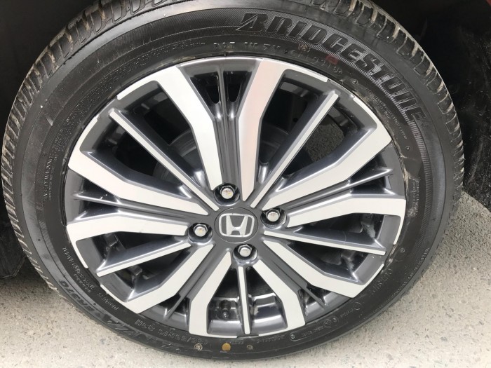 Bán Honda City 2018 màu đỏ đô tự động xe như mới đẹp.