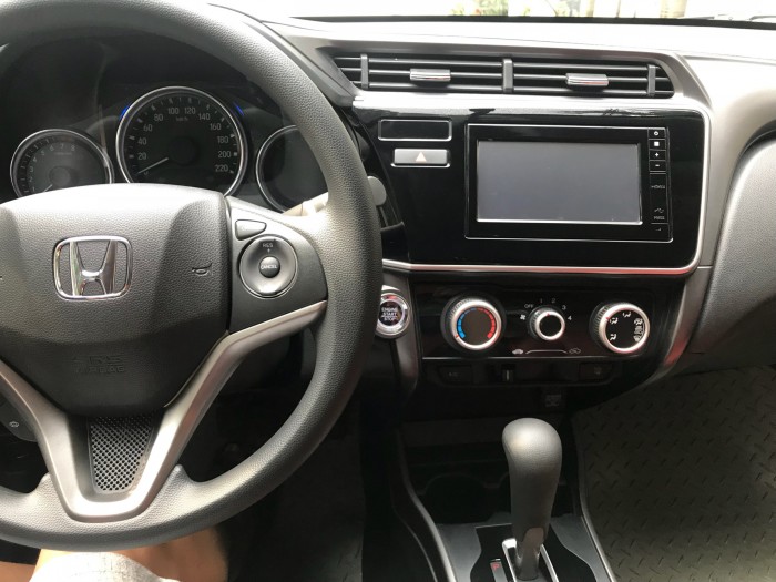 Bán Honda City 2018 màu đỏ đô tự động xe như mới đẹp.