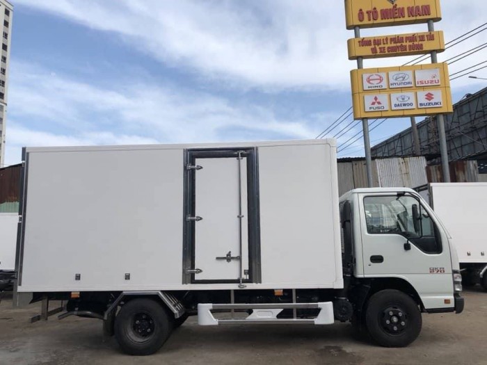 ISUZU 1.4,1.9,2.5 tấn thùng dài ~4m4 ( composite) giá tốt trả góp Mr. Vũ