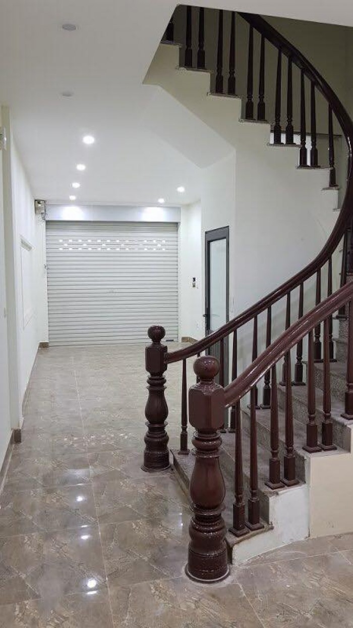 Phân Lô Kinh Doanh Ô Tô Vũ Tông Phan, 40m2 X 4 Tầng