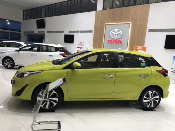 Toyota  Yaris 1.5G AT 2019 mới màu vàng chanh giao ngay