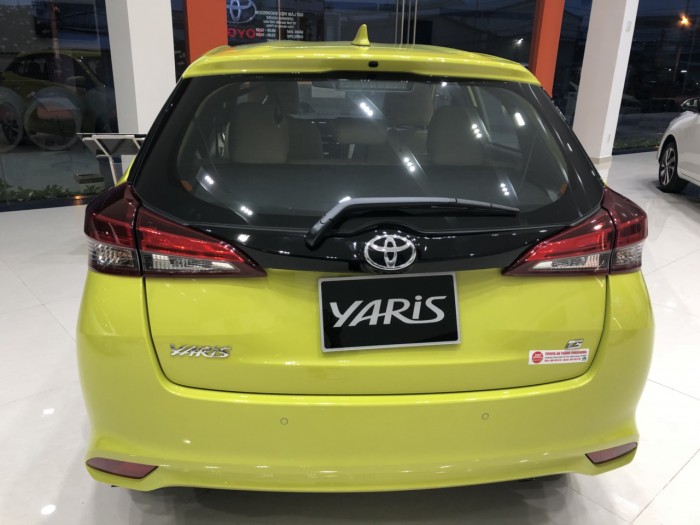 Toyota  Yaris 1.5G AT 2019 mới màu vàng chanh giao ngay