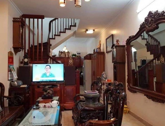 Bán nhà đẹp 46m2, phân lô, ngõ ô tô tránh phố Bích Câu – Cát Linh giá 3.7 tỷ.