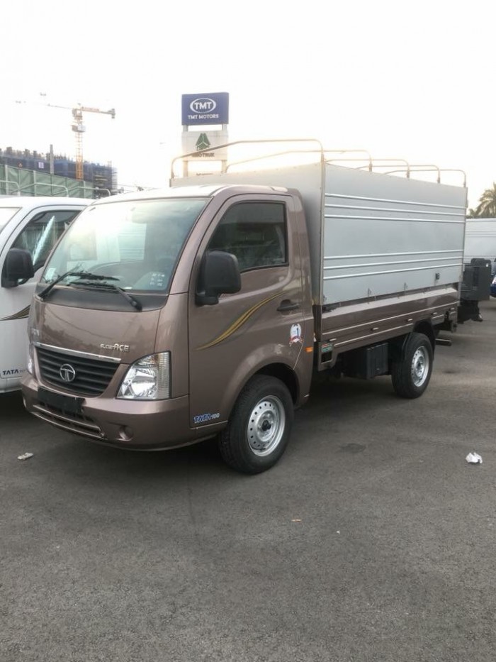 xe tải tata thùng kín 1t2