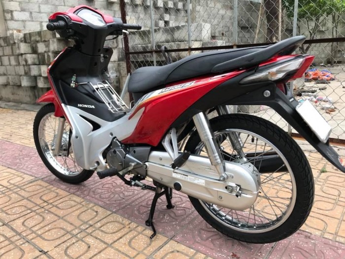 Cần tiền bán gấp Wave S, sx2011, số sàn, máy xăng, màu đỏ, còn cực mới.