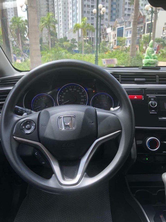 Bán gấp Honda City đời 2016, màu đỏ đô sang trọng, xe đi ít 32.000km