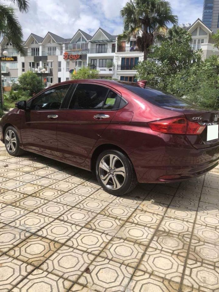 Bán gấp Honda City đời 2016, màu đỏ đô sang trọng, xe đi ít 32.000km