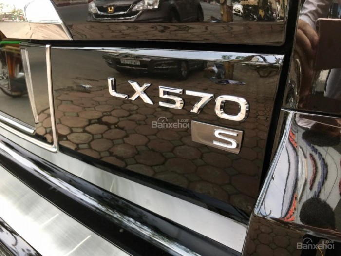 Bán xe Lexus LX 570S SuperSport năm sản xuất 2018, màu đen, nhập khẩu nguyên chiếc