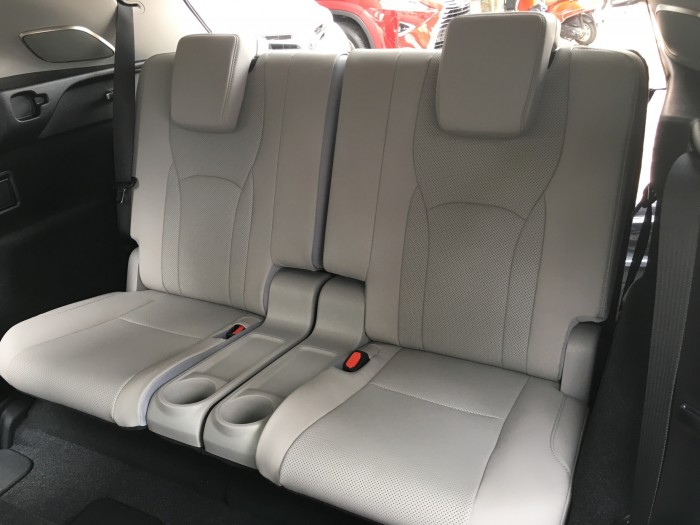 Cần bán Lexus RX 350L 07 chỗ đời 2018, màu xám (ghi), nhập khẩu nguyên chiếc Mỹ