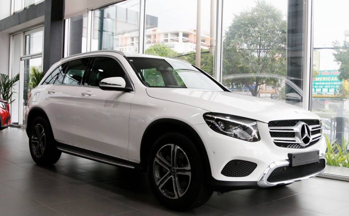 Bán Mercedes-Benz GLC300 , xe giao ngay đủ màu .