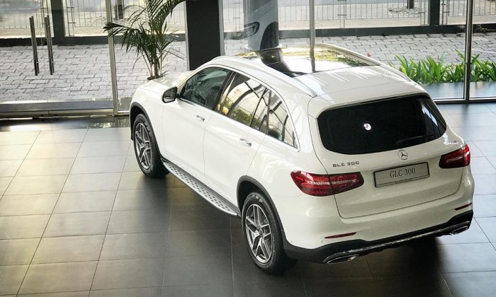 Bán Mercedes-Benz GLC300 , xe giao ngay đủ màu .
