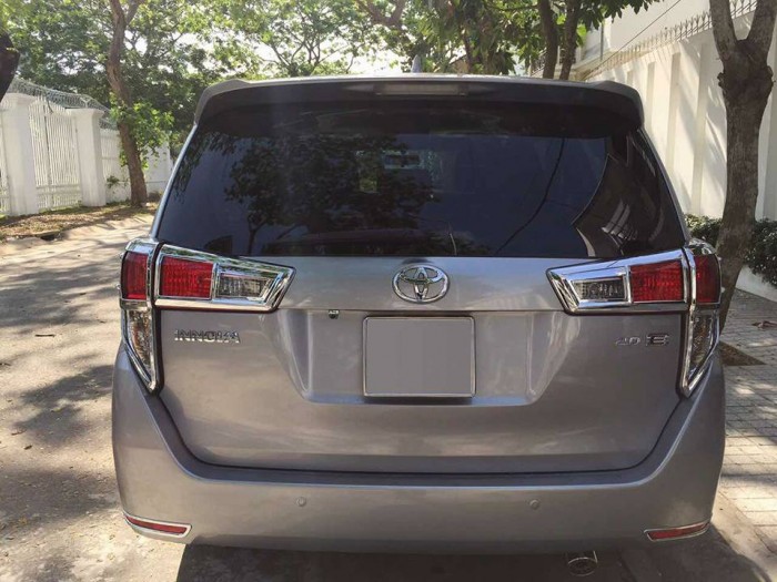 Gia đình cần bán Innova 2017, số sàn, màu xám,  biển số tỉnh gần sài gòn, gia đình sử dụng