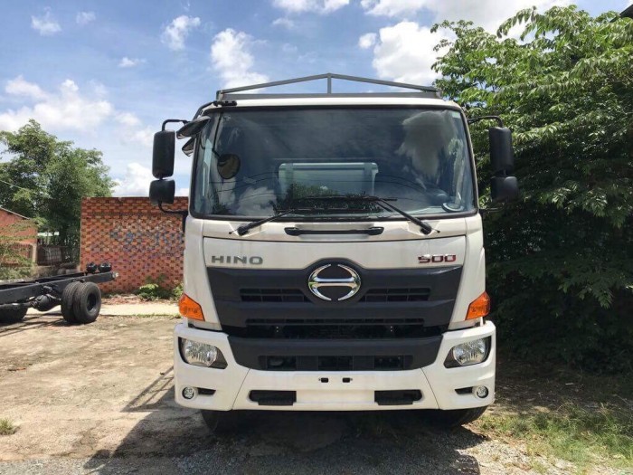 HINO 3 chân15 tấn thùng INOX bửng nhôm dài 9m2 giá tốt