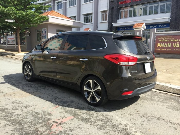 Cần bán xe Kia Rondo 2017 số tự động màu xám zin cực chất