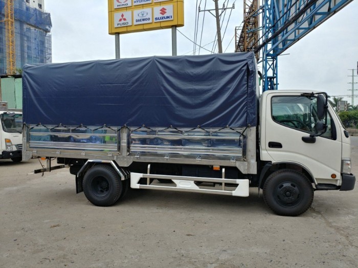 HINO tải 1.9 tấn thùng dài 4m5 giá rẻ bất ngờ