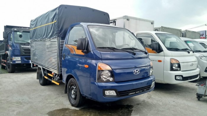 Hyundai Porter H150, thùng mui phủ bạt