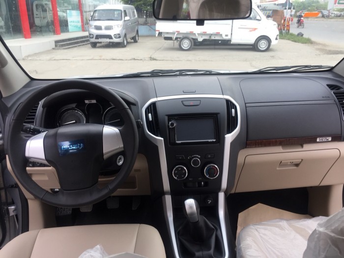 Giá xe Isuzu Mux 2018 mới nhất miền bắc.