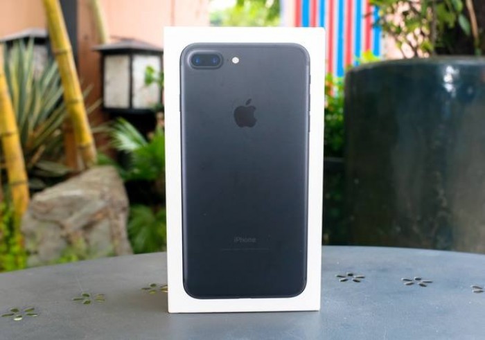 Black Friday 2018 giảm sập sàn iPhone 7 plus 32G1