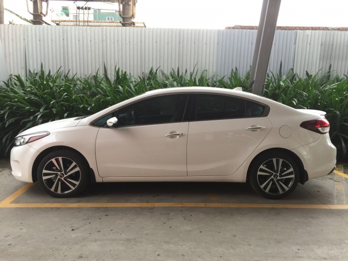 Kia Cerato 2018 - Hỗ trợ NH 85% không cần chứng minh TN - Xe còn cực ít