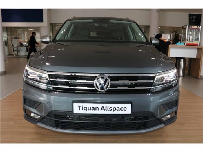 [TRẢ TRƯỚC 350TR] Xe gầm cao 7 chỗ Volkswagen Tiguan 2.0 turbo nhập Đức, dáng đẹp, giá tốt, rất hot, đủ màu