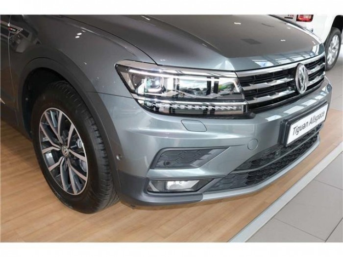 [TRẢ TRƯỚC 350TR] Xe gầm cao 7 chỗ Volkswagen Tiguan 2.0 turbo nhập Đức, dáng đẹp, giá tốt, rất hot, đủ màu