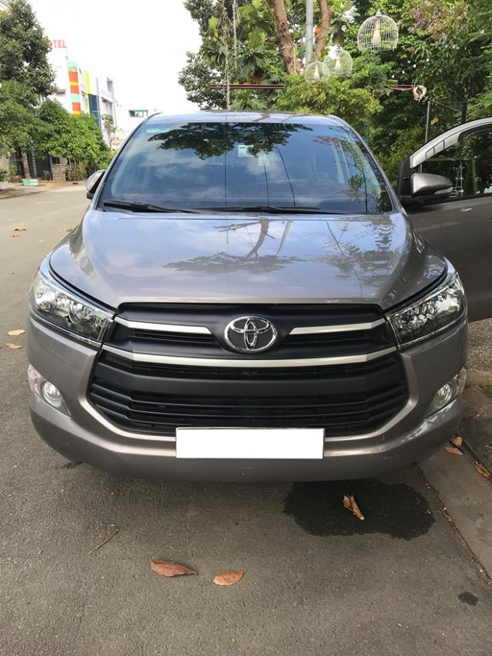 Bán gấp Toyota Innova G 2017 số tự động full option