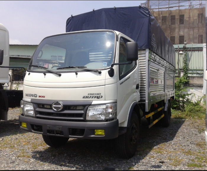 Bán xe tải Hino WU dutro 5 tấn tặng ngay 500l dầu và phí trước bạ