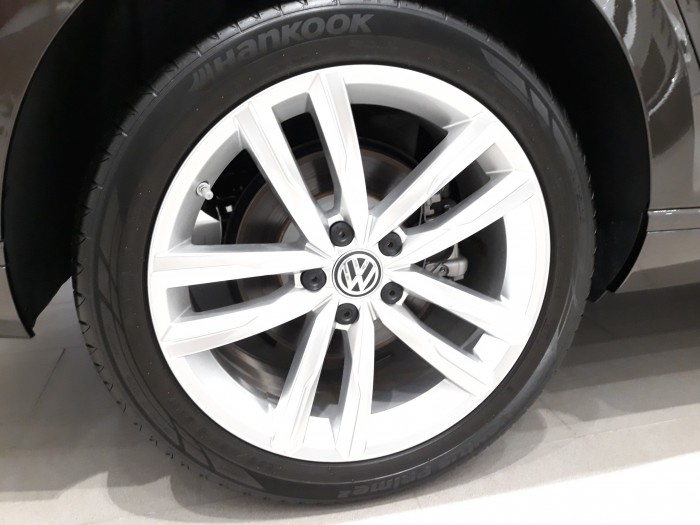 Bán xe Passat 1.8 turbo 5 chỗ, trả trước 300 triệu lấy xe Đức, bảo hành ko giới hạn km