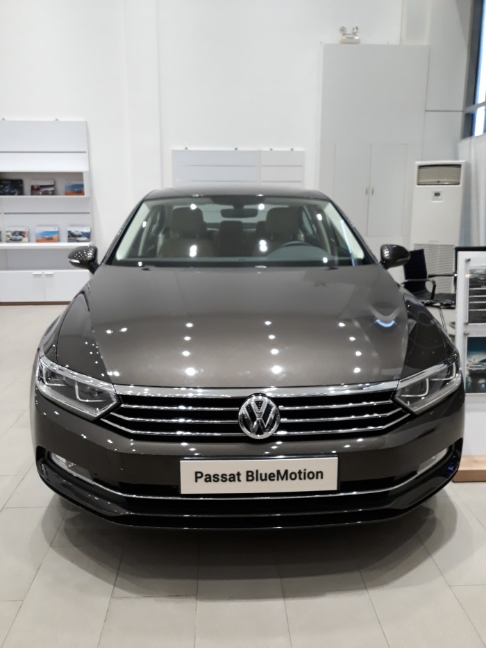 Bán xe Passat 1.8 turbo 5 chỗ, trả trước 300 triệu lấy xe Đức, bảo hành ko giới hạn km