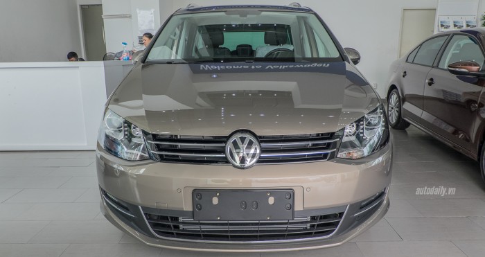 Volkswagen Sharan 2.0 turbo 7 chỗ, cho gia đình, sang trọng, full option, của trời.